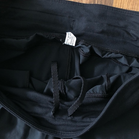 Under Armour joggers - Picture 3 of 5